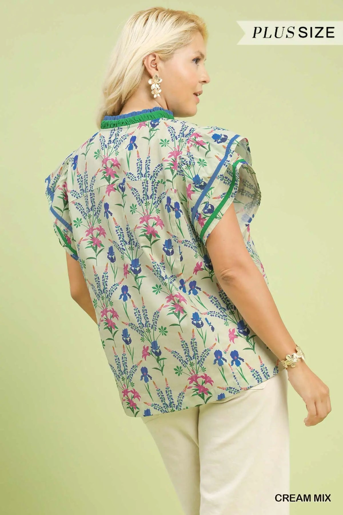 Curvy Mix Floral Top