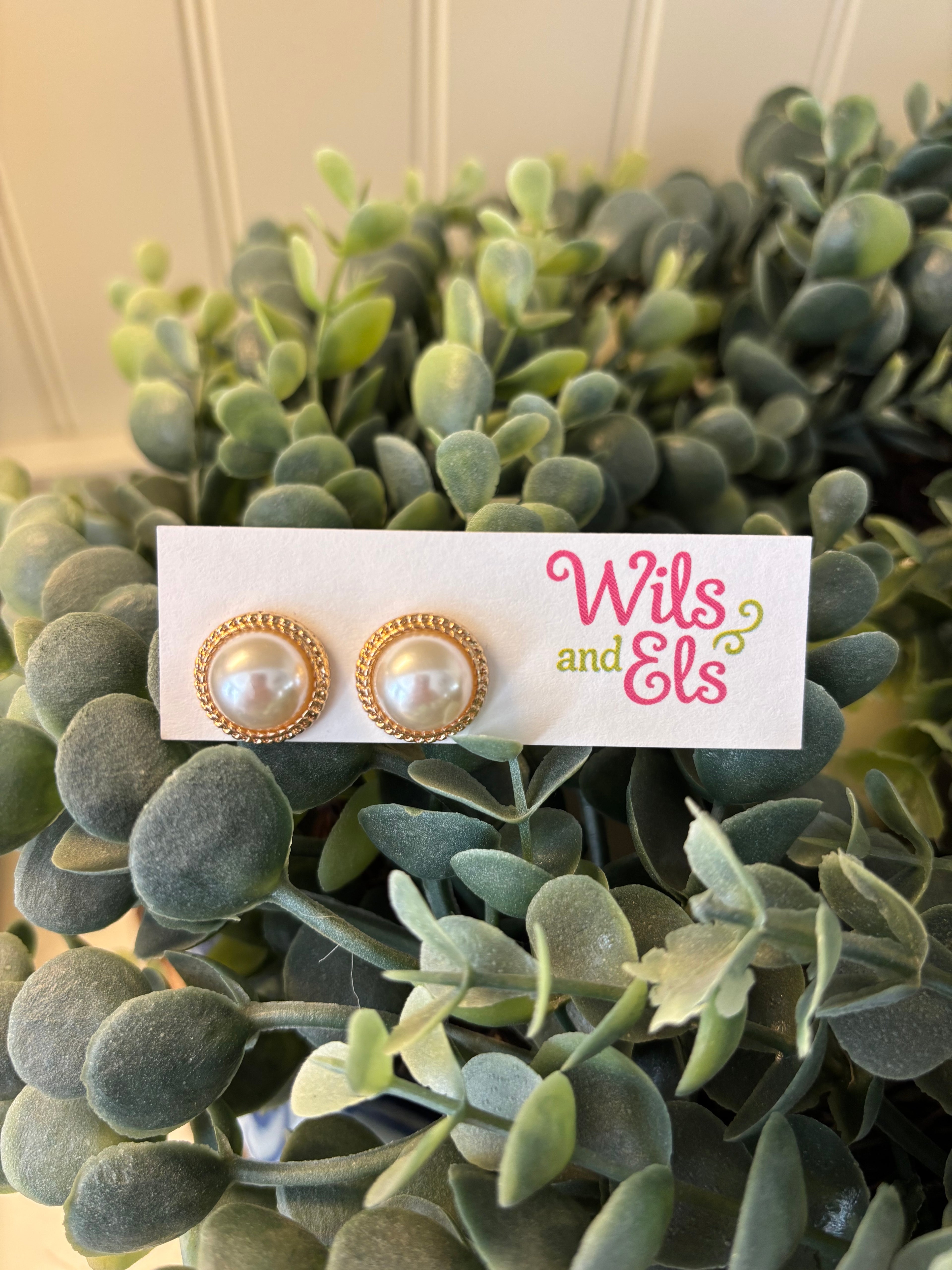 Pearl Dome Studs